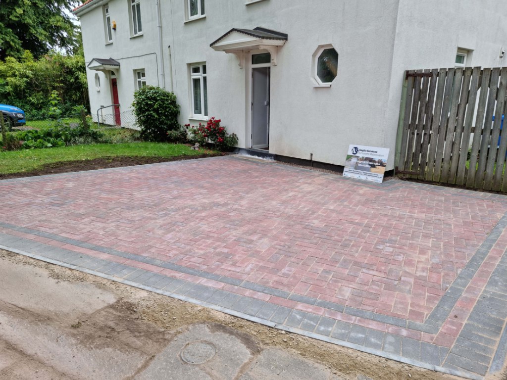 This is a newly installed block paved drive installed by Isleham Driveways